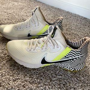 Men’s Size 14 Nike Flynit golf sneaker White black neon